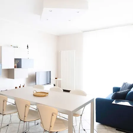 Blue - Cozy In Center * 阿罗纳